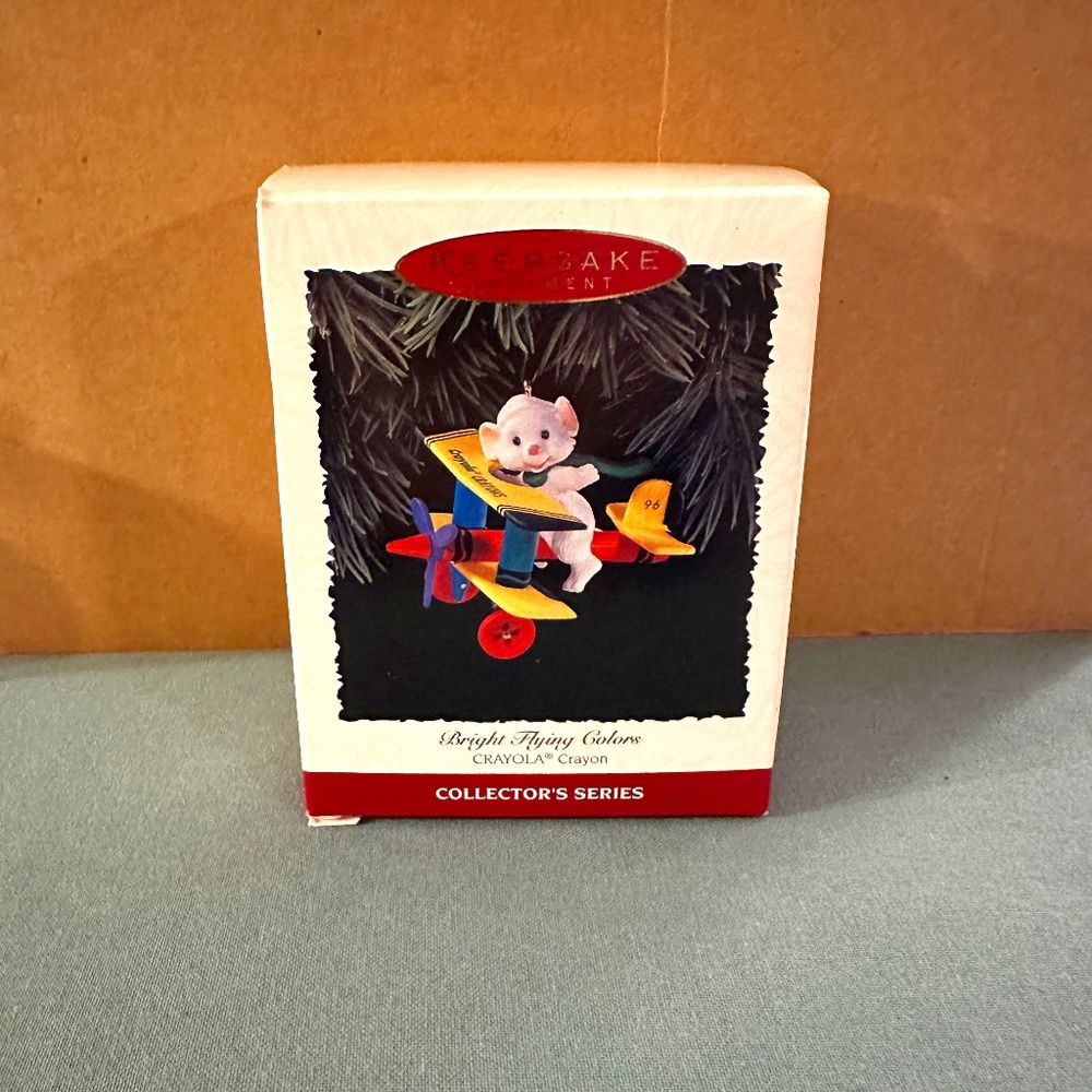 Hallmark Keepsake's (Bright Flying Colors) Christmas Ornament